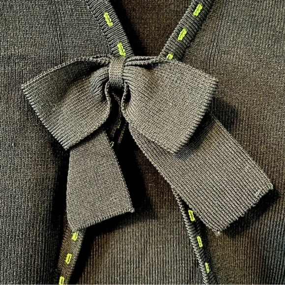 BCBGMaxAzria | Black Bow Long Sleeve Knit Cardigan Sweater, Large - Picture 3 of 7